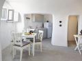 liakada-oia-suites