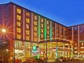holiday-inn-hotel-and-suites-vancouver-downtown