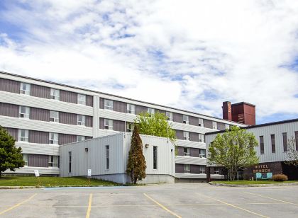 Quality Hotel & Suites