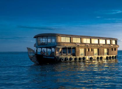 Jct Exclusive 3 Bedroom Private Houseboat with All Meals