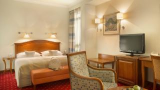best-western-premier-hotel-astoria