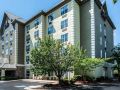 comfort-inn-and-suites-near-six-flags