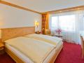hotel-holiday