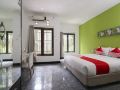 oyo-1406-i-love-grass