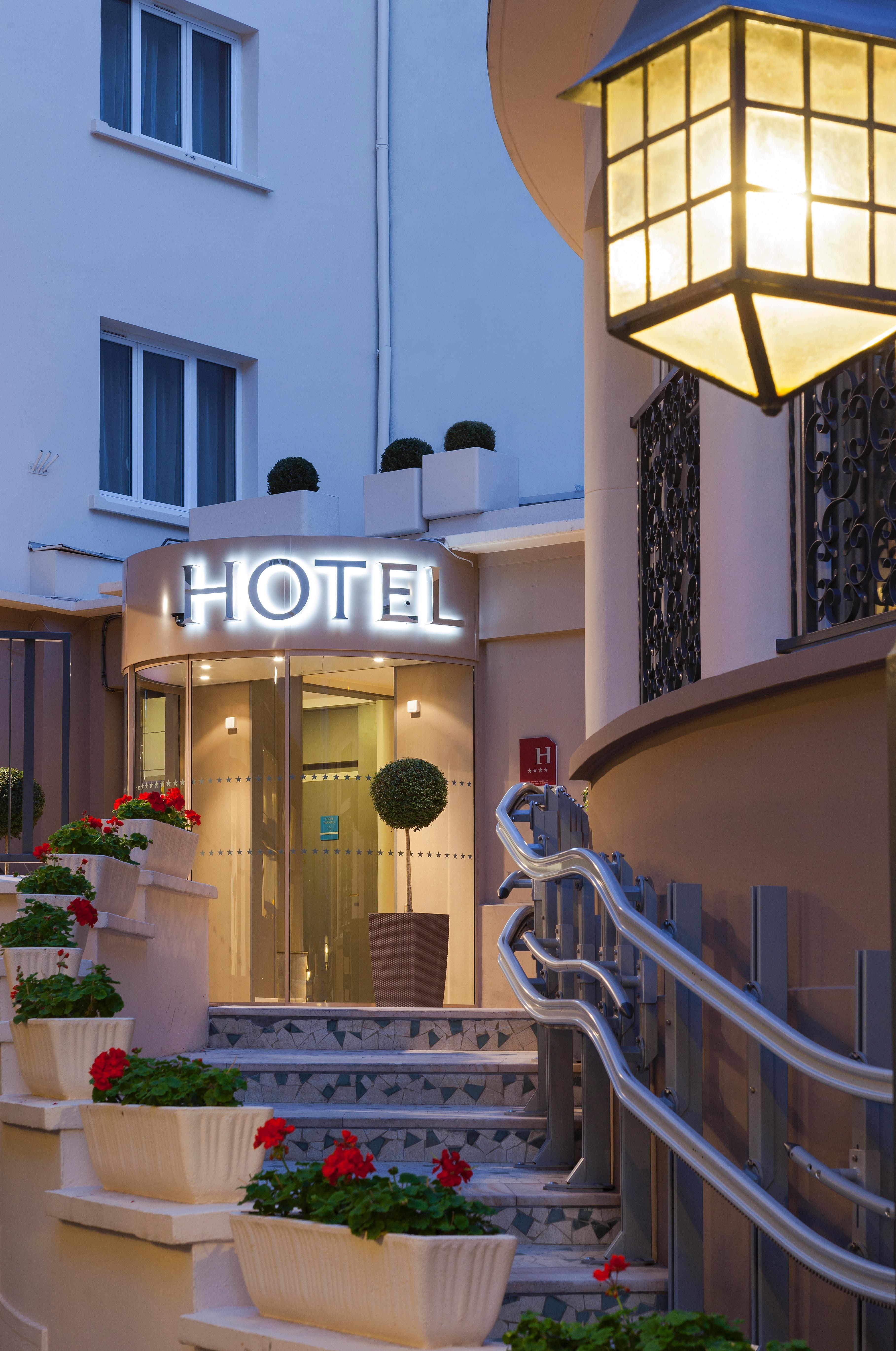 hotel overview picture