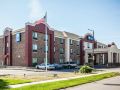 super-8-by-wyndham-lees-summit
