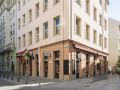 the-three-corners-hotel-art-superior