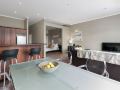 perfect-location-viaduct-harbour-cbd