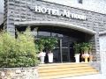 hotel-at-noon