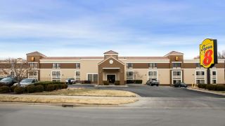 super-8-by-wyndham-wichita-east