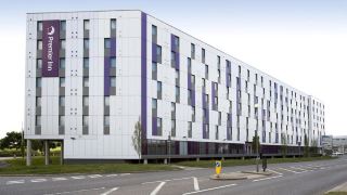 premier-inn-heathrow-airport-terminal-4