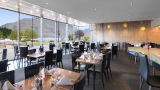 crowne-plaza-queenstown-an-ihg-hotel