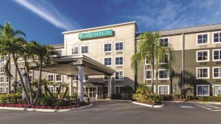 la-quinta-by-wyndham-naples-east-i-75