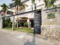 triple-palms-house