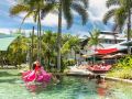 summer-house-backpackers