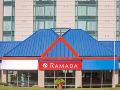 ramada-by-wyndham-niagara-falls-fallsview