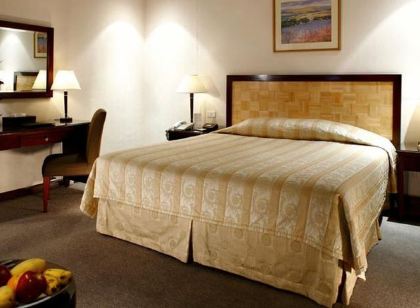 Herald Suites Solana