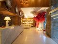 the-white-hotel-8a-thai-van-lung