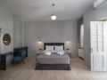plaka-arch-suites