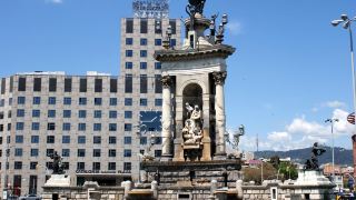 catalonia-barcelona-plaza