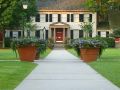 the-dearborn-inn-a-marriott-hotel