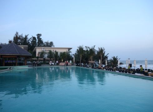 Villa Del Sol Beach Resort & Spa