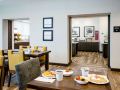 hampton-inn-and-suites-by-hilton-seattle-northgate