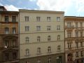 pure-white-prague