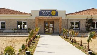 crioula-club-hotel-and-resort