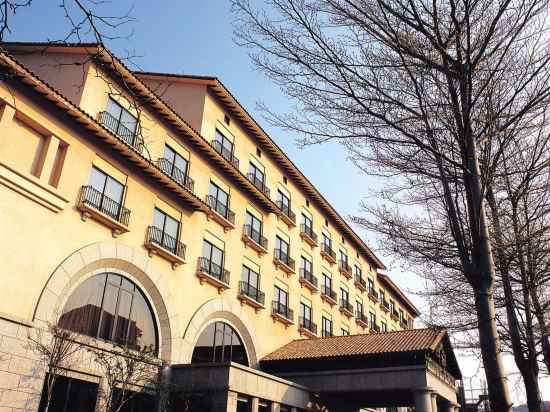 Lakeshore Hotel Hotel Exterior