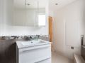 the-new-bond-street-loft-modern-1bdr-city-centre-apartment