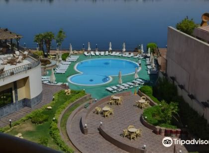Lotus Luxor Hotel