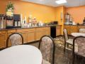 super-8-by-wyndham-chicago-il