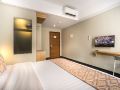 maple-hotel-grogol