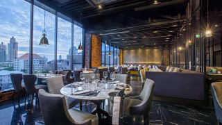 skyview-hotel-bangkok-em-district