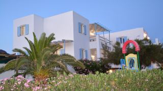 agnadi-syros-beachfront-studios-and-rooms