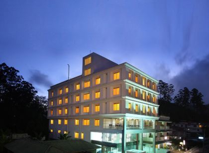 格蘭德蒙納廣場飯店