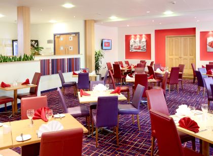 Ramada by Wyndham London North M1