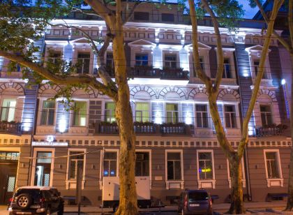 Metro Hotel Apartments