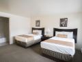 the-grove-west-seattle-inn