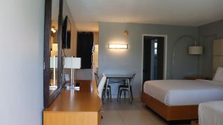 ocean-mile-hotel