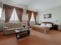 royal-street-hotel