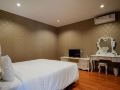 the-o-zone-airport-inn