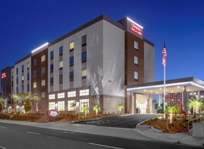 Hampton Inn & Suites Irvine/Orange County Airport