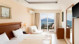avalon-palace-hotel