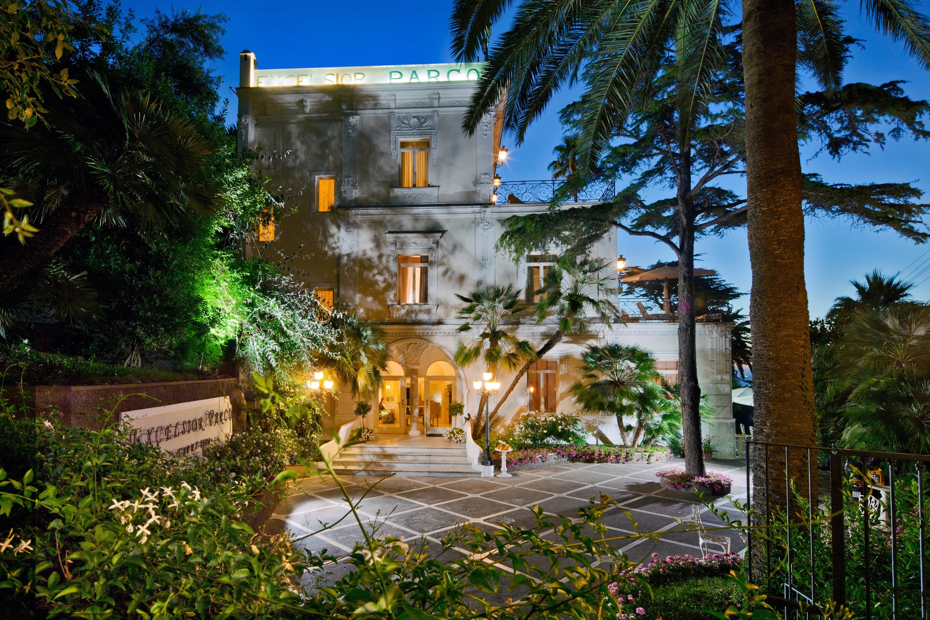 hotel overview picture