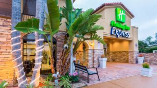 holiday-inn-express-san-diego-sea-world-area-an-ihg-hotel