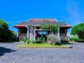 lapochine-beach-resort