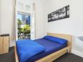 summer-house-backpackers