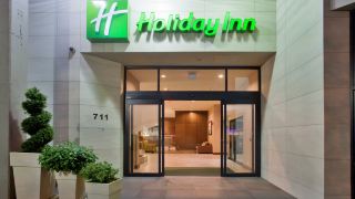 holiday-inn-vancouver-centre